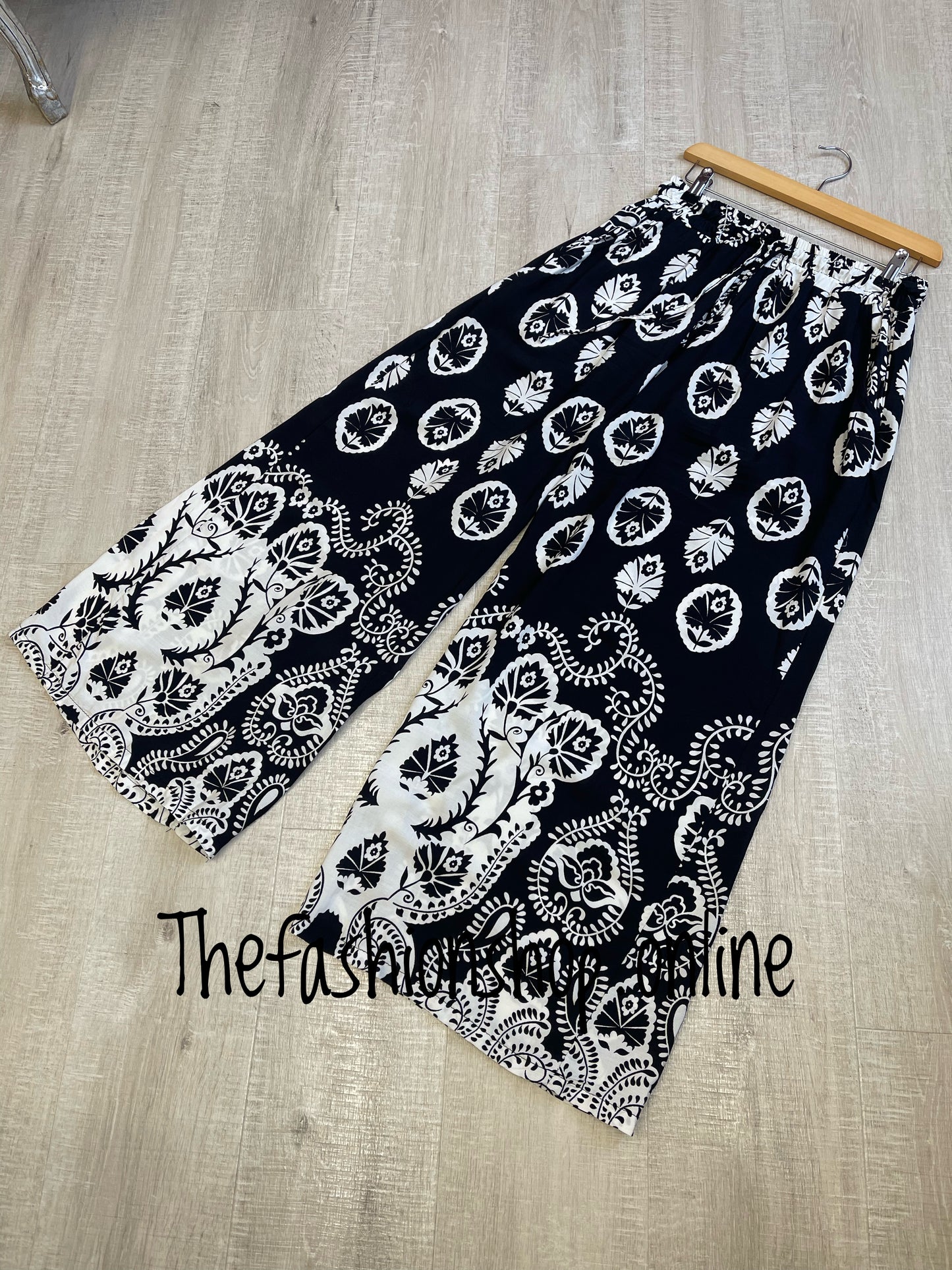 Black and cream printed palazzo trousers 8-14