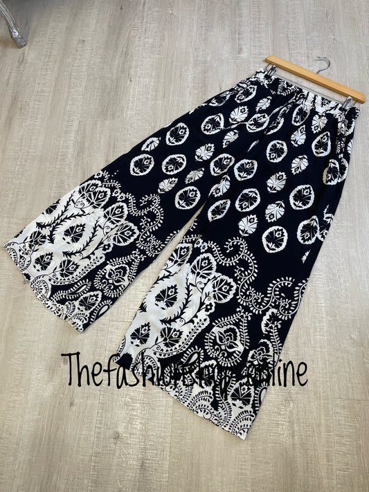 Black and cream printed palazzo trousers 8-14
