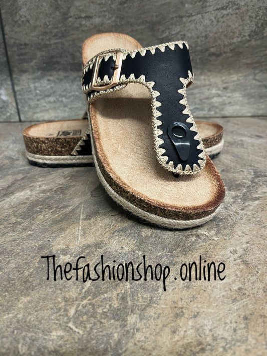 Naomi black toe post mule sizes 3-8