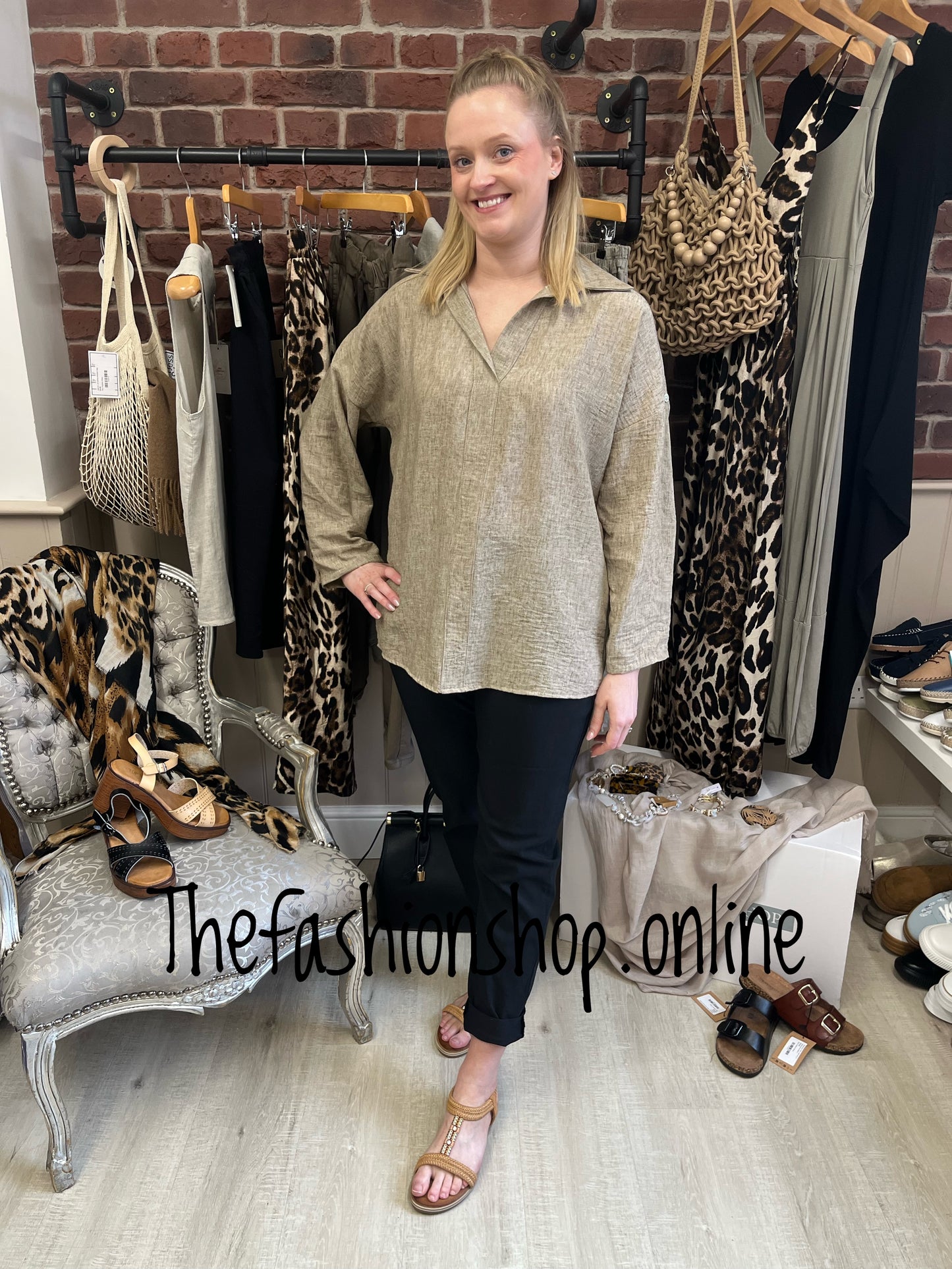 Moira mocha linen mix blouse 12-18