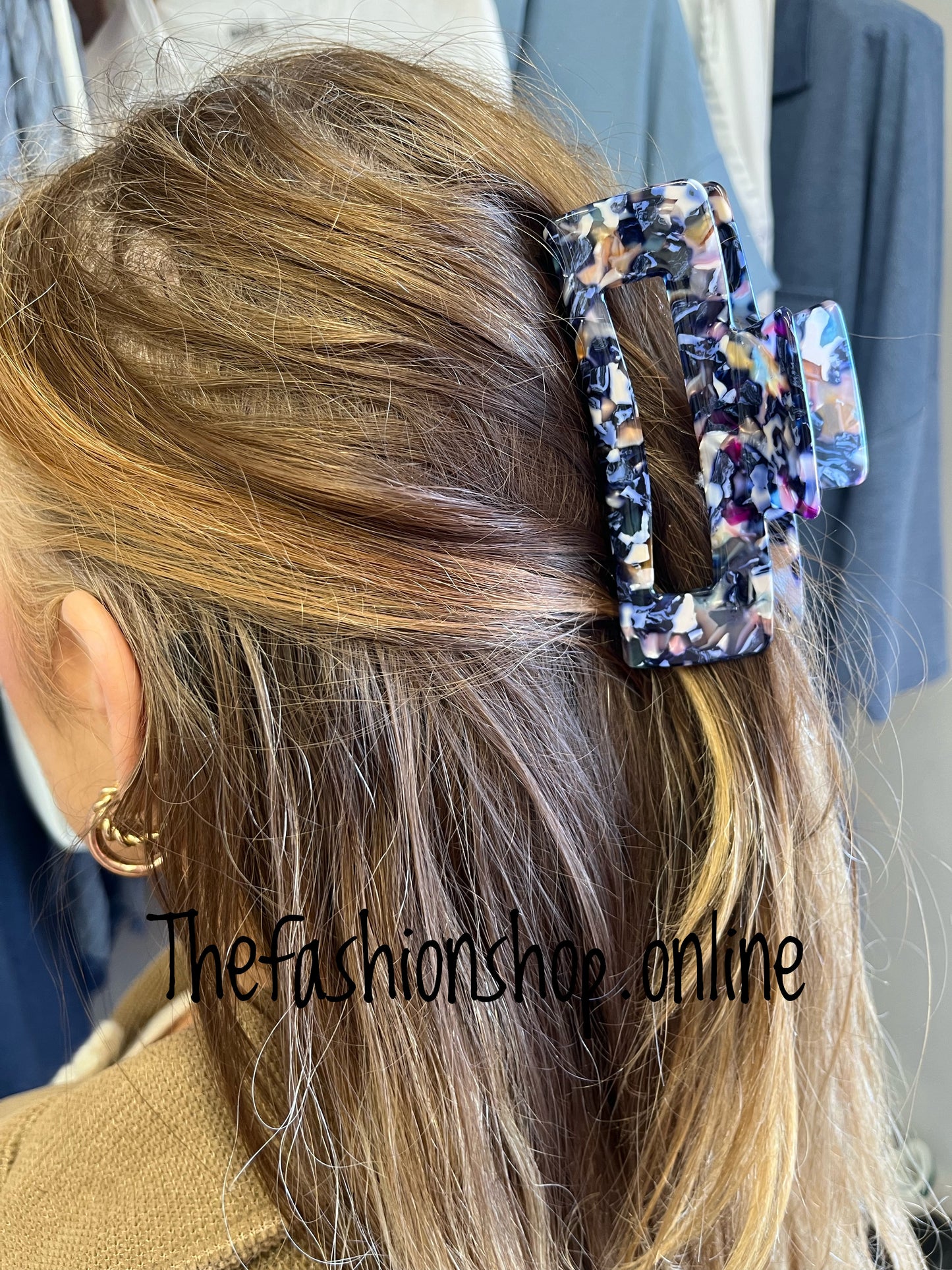 Red Cuckoo navy mottled claw clip