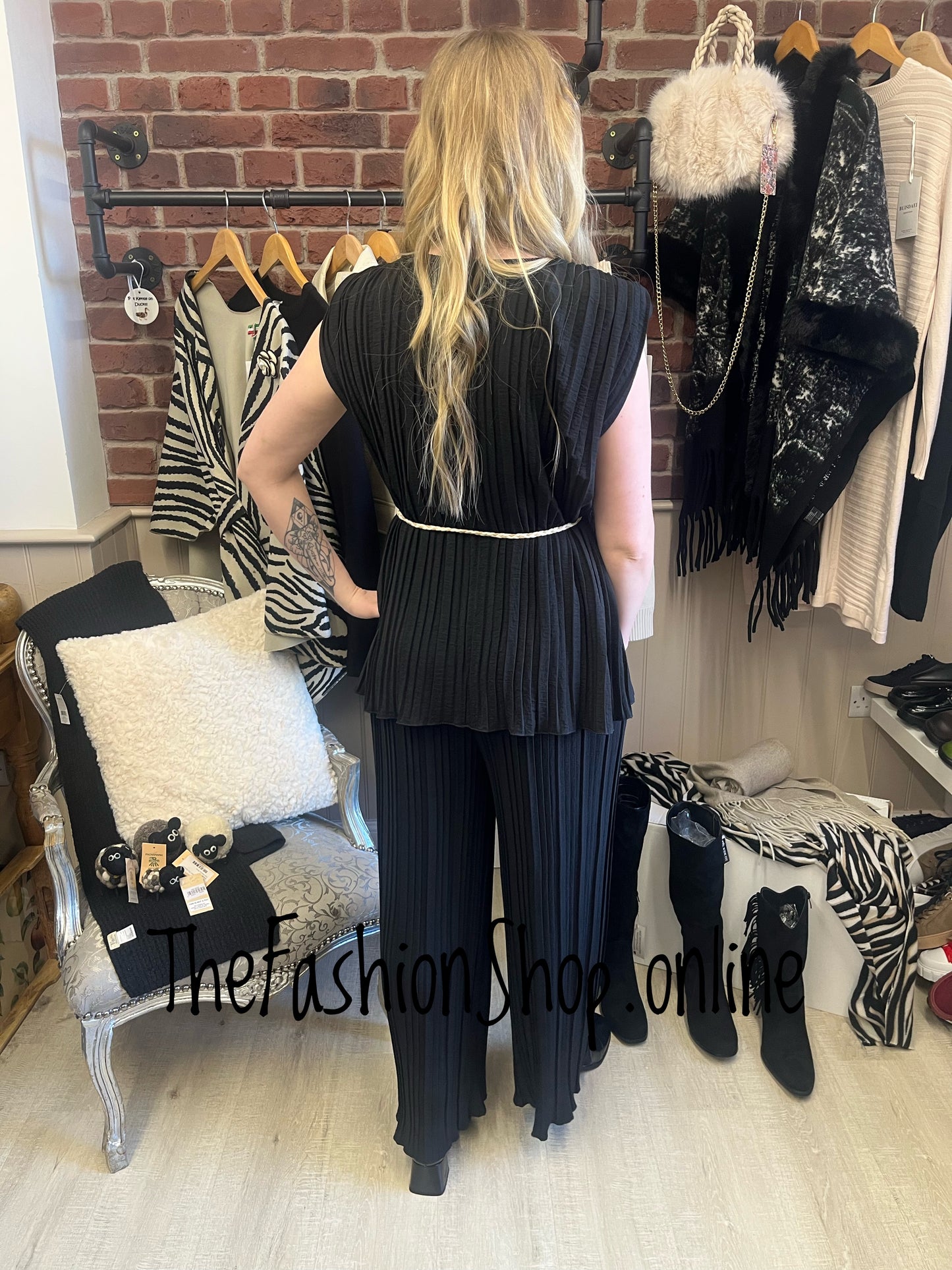 Hermione black pleated trouser set 10-18