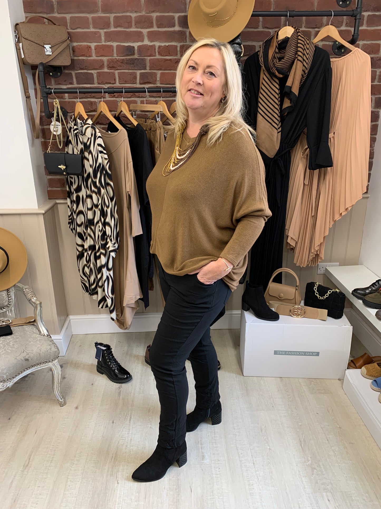 Tan shaped hem jumper 12-20