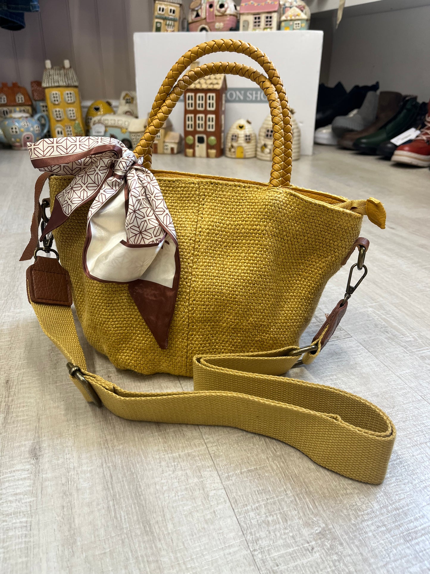 Lucy Sand woven handle bag