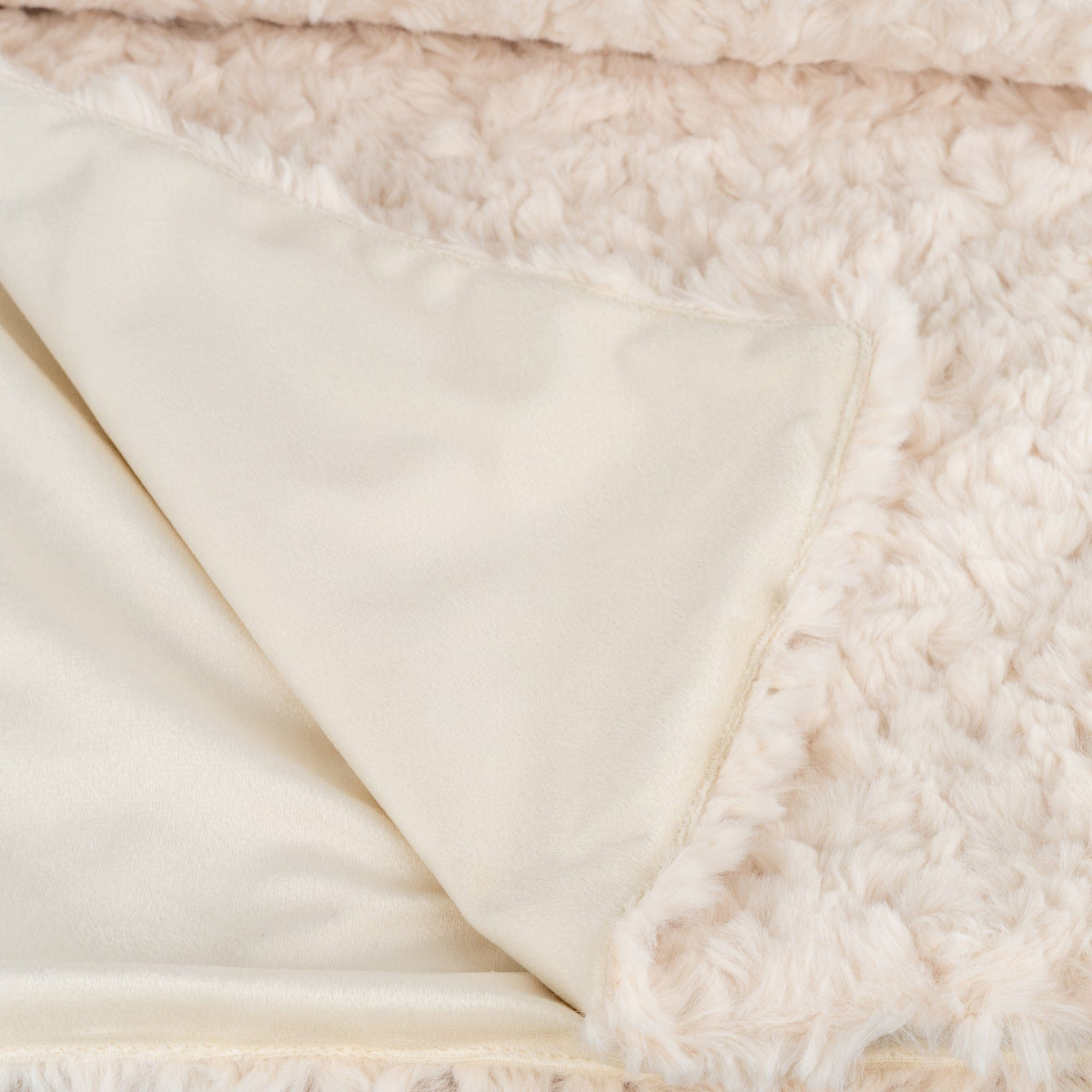 Candlelight Cream Fur Throw 140cm x 170cm