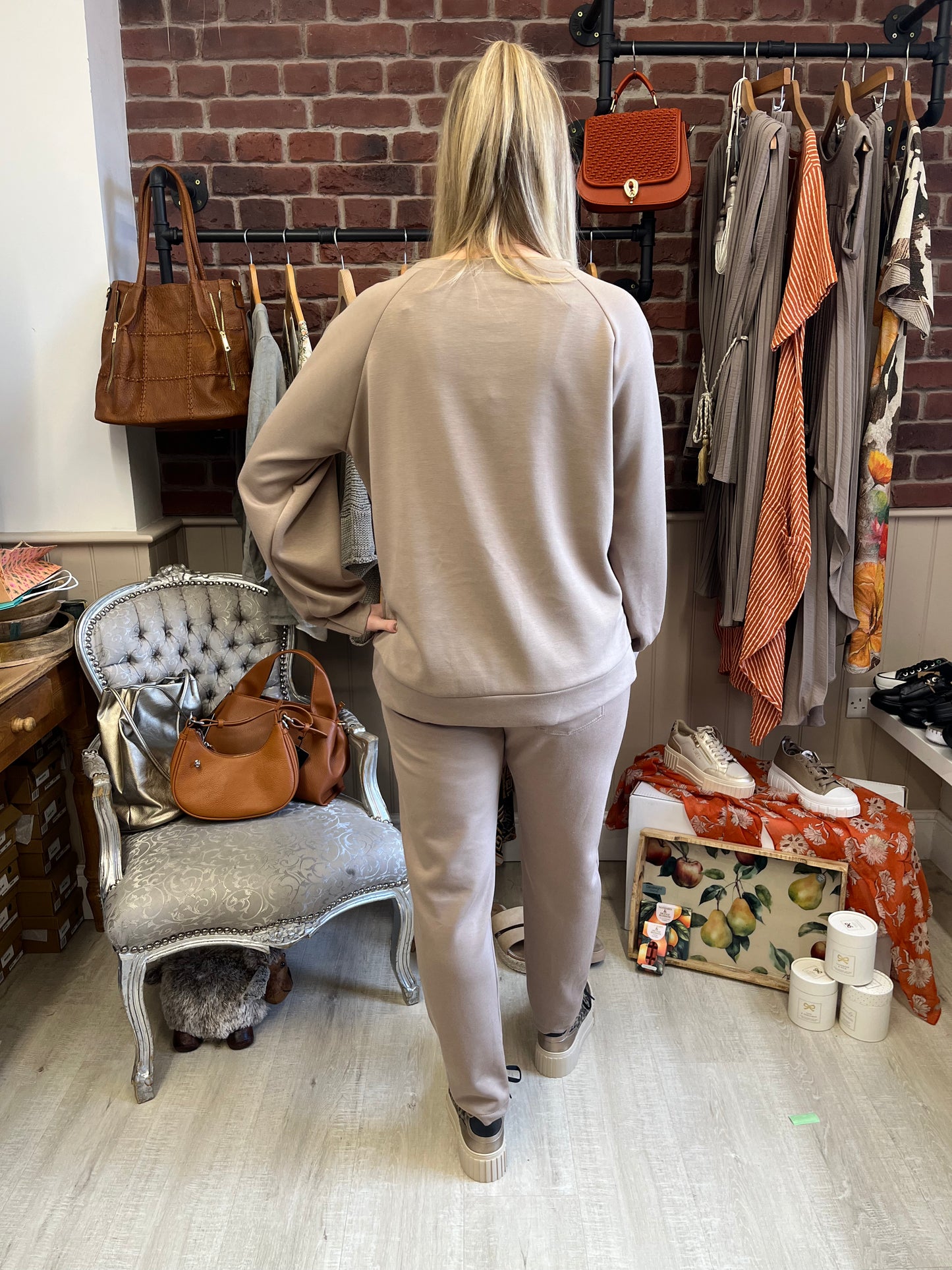 Bella mocha sweatshirt 10-16