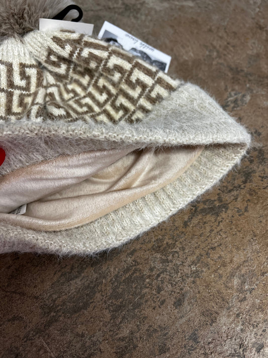 Camel and beige design pompom hat