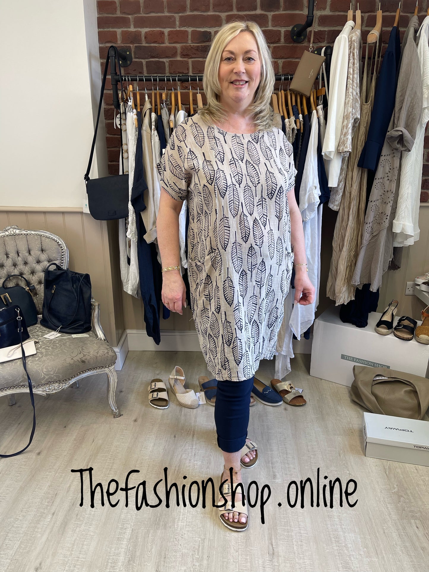 Mocha and navy leaves dress 12-18