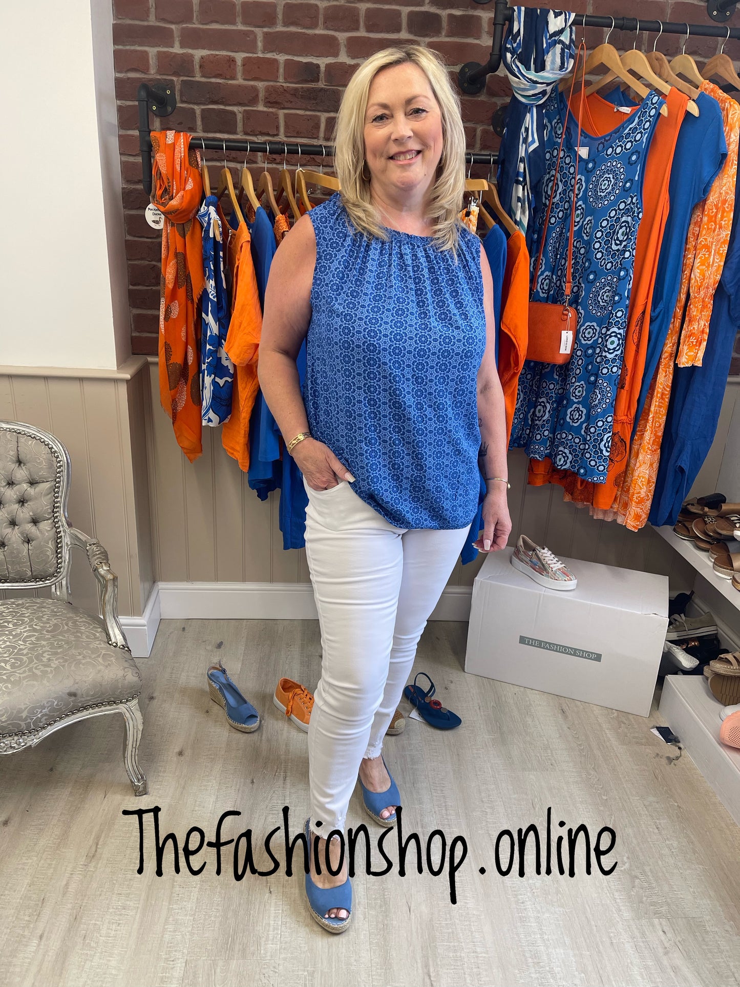 Royal blue patterned sleeveless top 10-18