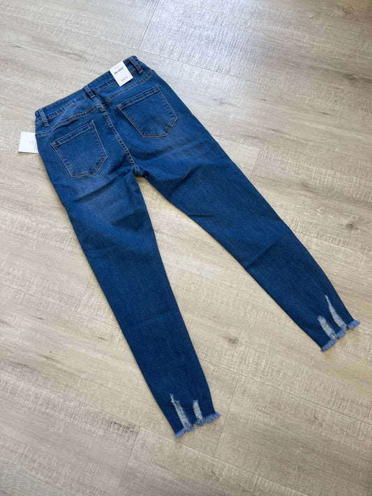 Denim ladies fit frayed edge cropped jeans sizes 12-22