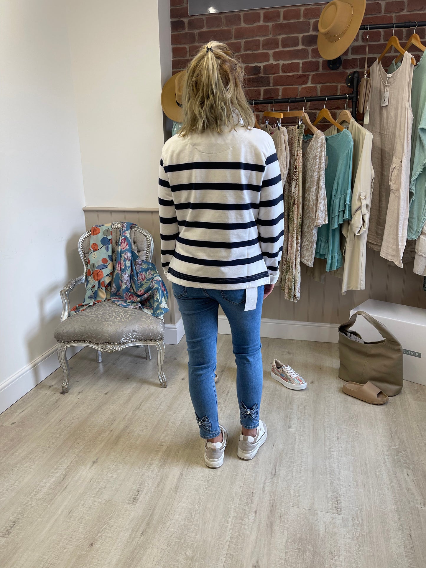 White with navy blue stripe jersey sweater top sizes 10 -18