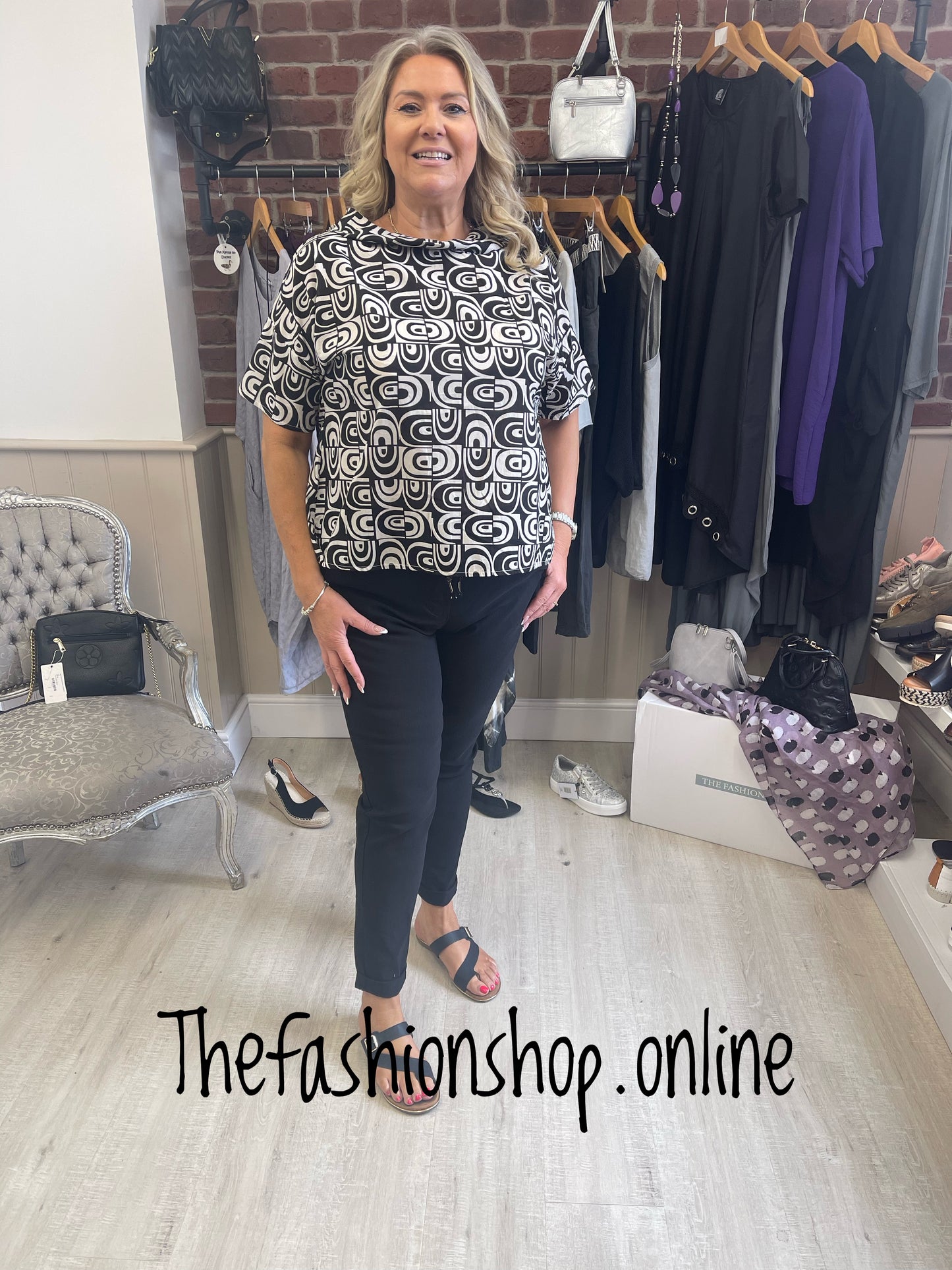 ID Clothing black and white retro print cotton top 12-18