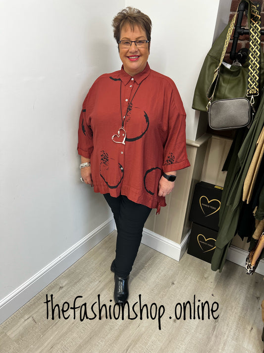 Saloos rust and black shirt sizes 10-22