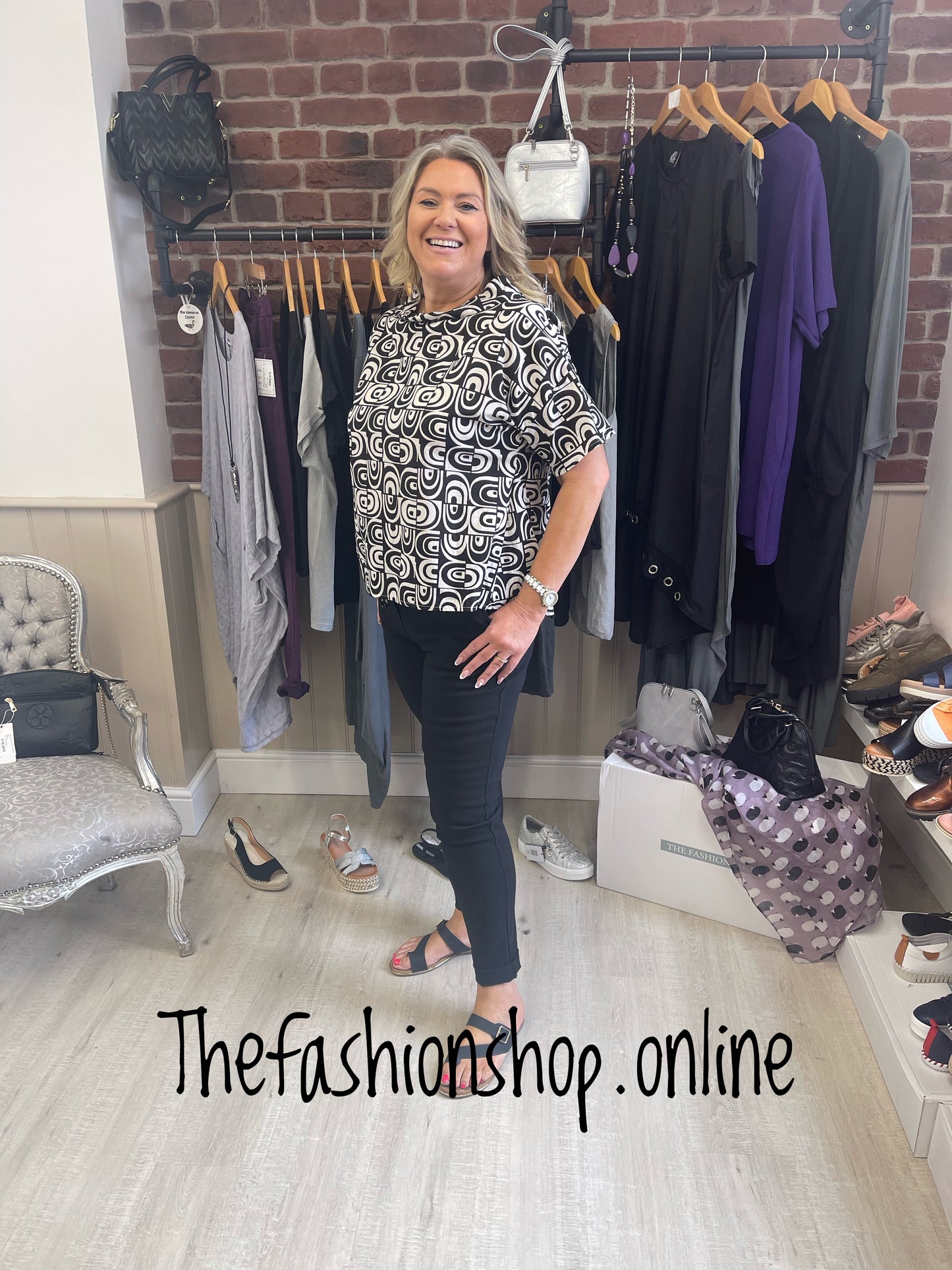 ID Clothing black and white retro print cotton top 12-18