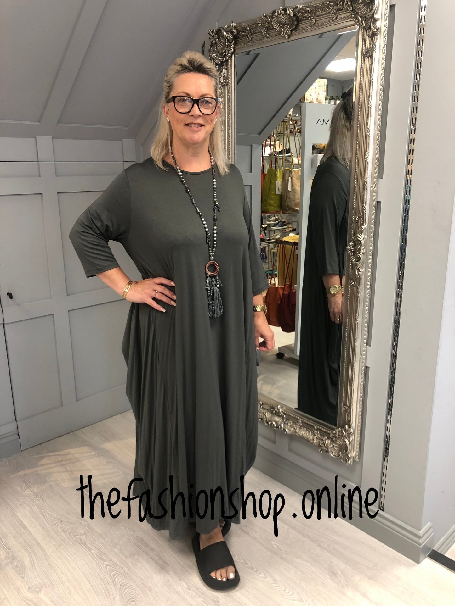 Plus size grey 3/4 sleeve magic dress 20-26