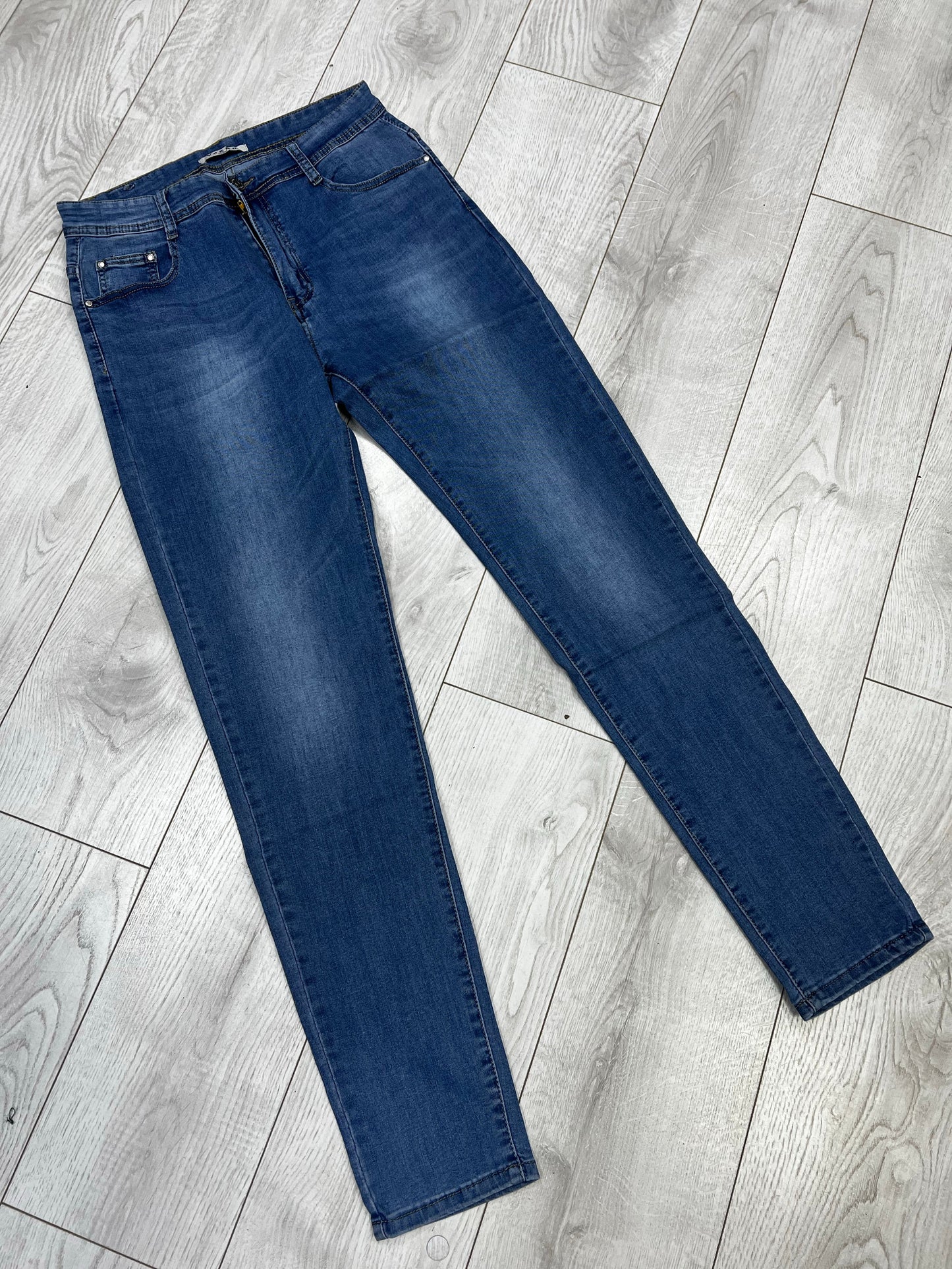 Stone wash ladies fit slim leg jeans sizes 12-20