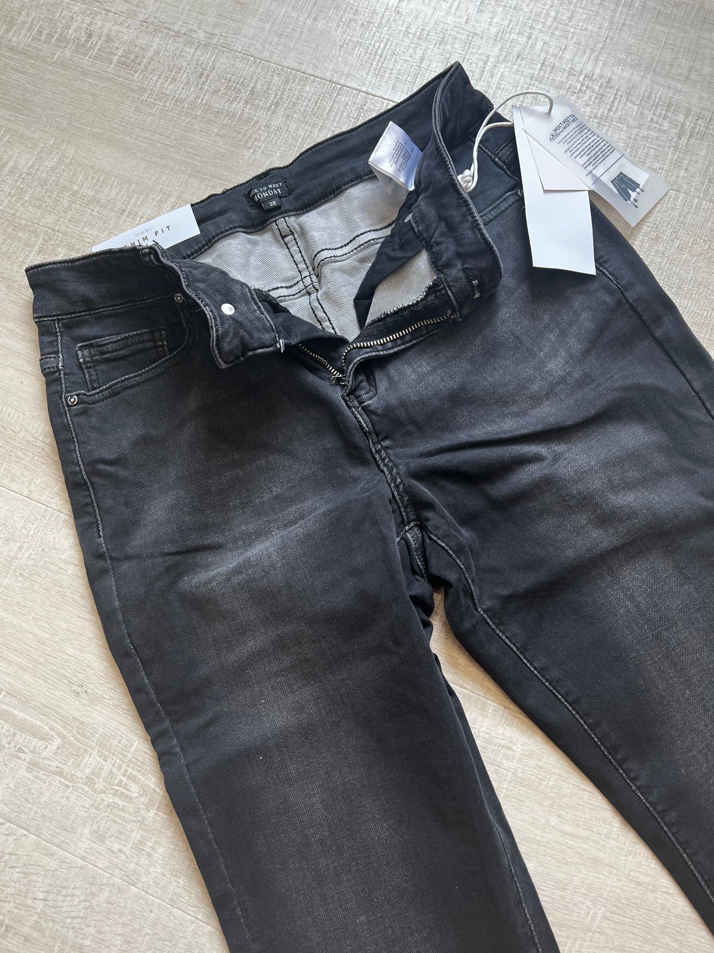 Premium black denim ladies fit skinny jeans 10-20