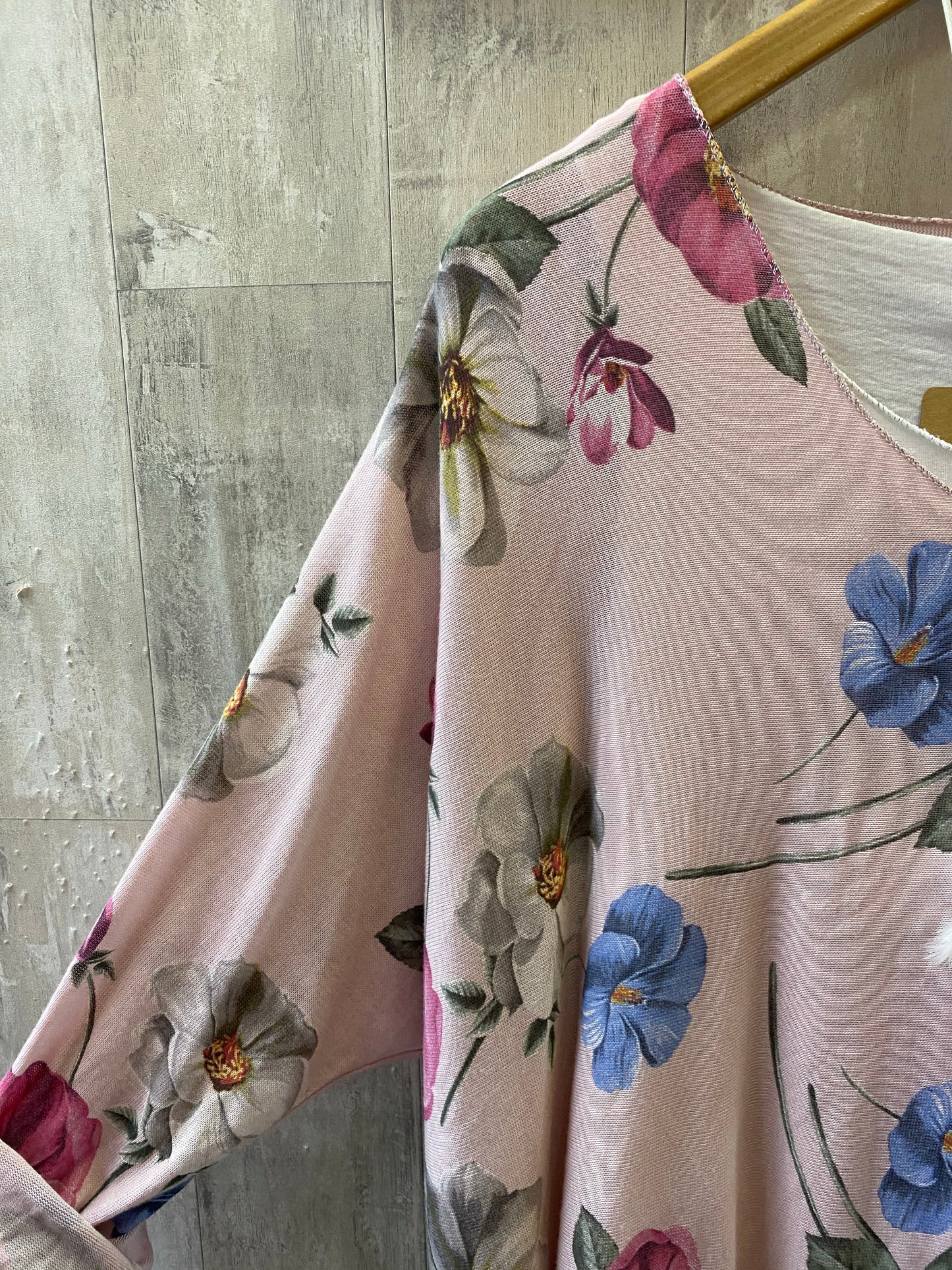 Pink two piece floral top 10-16