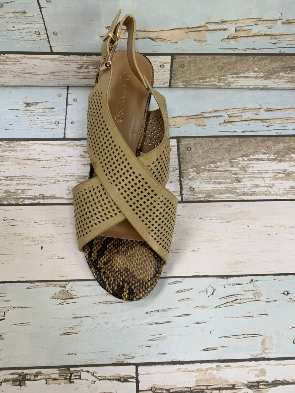 Cut out detail sandal - beige