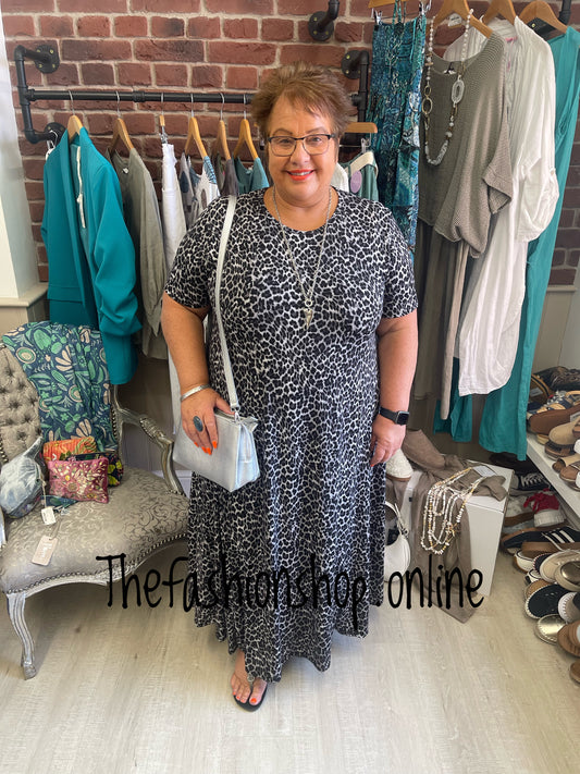 Sasha grey leopard dress 18-24