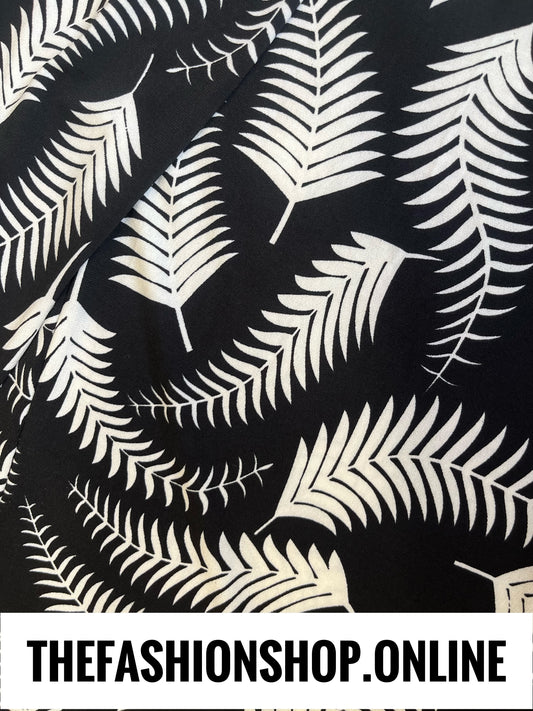 Luna black and white leaf print trousers 14-20