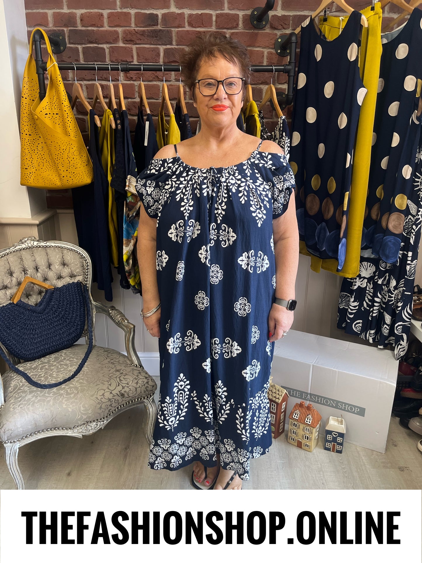 Grace navy print cold shoulder dress 16-24