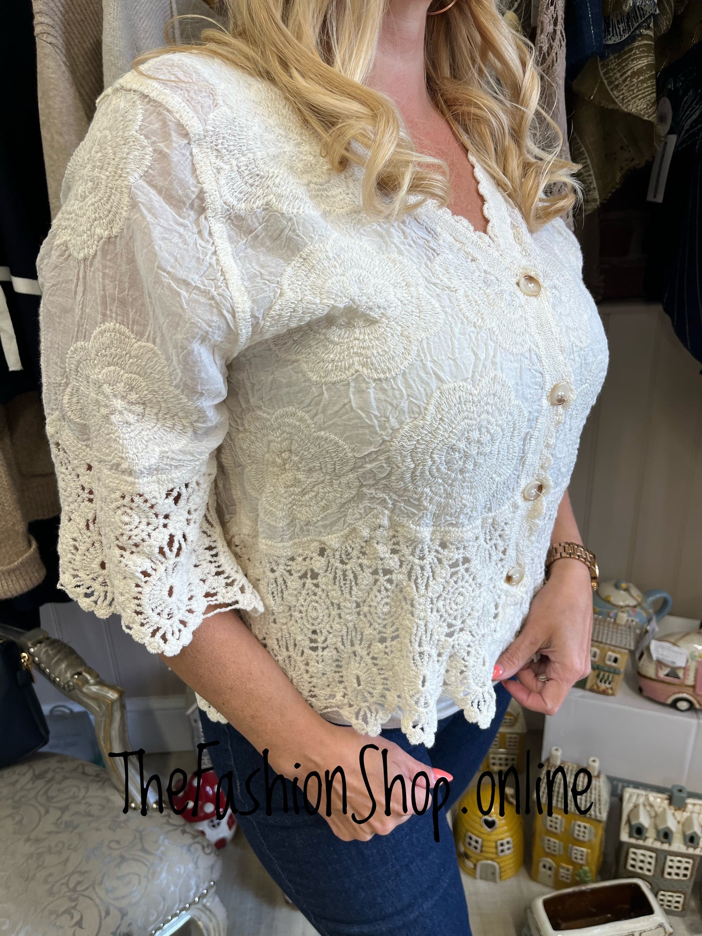 Sienna cream lace blouse 8-14