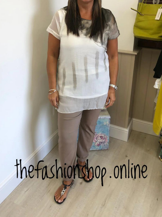 Mocha and white floaty top sizes 12-22