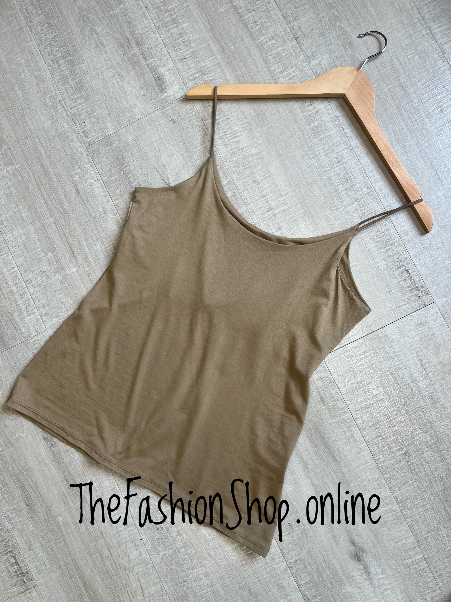 Chelsea Shoestring Camel vest 8-14 / 16-18