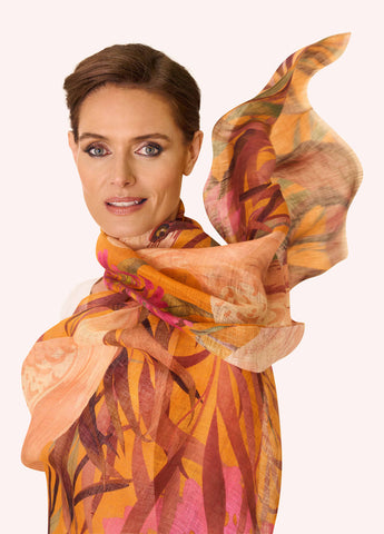 Powder Oriental Crane Design Scarf in cotton and linen