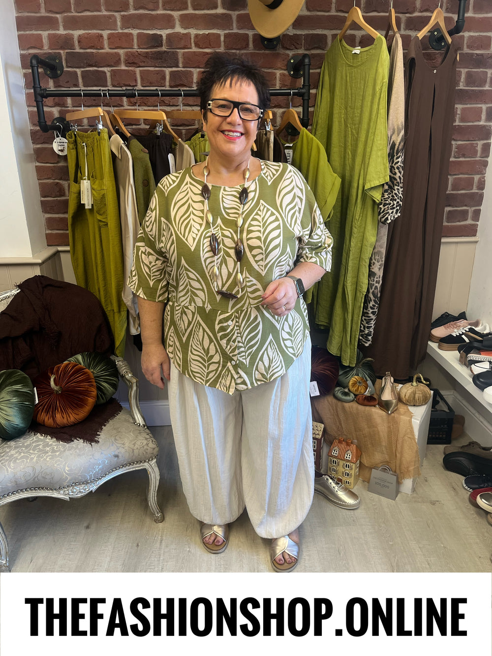 Nancy olive leaf print button top 14-20