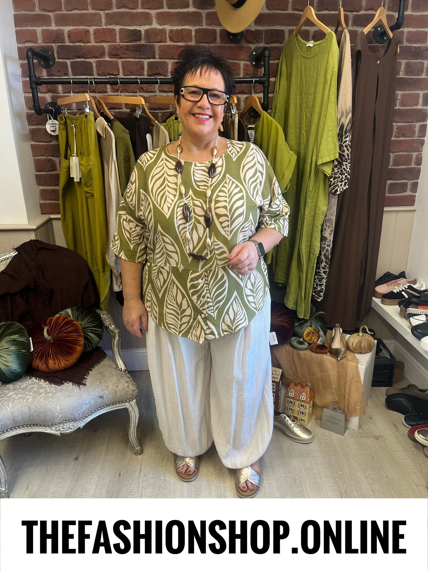 Nancy olive leaf print button top 14-20