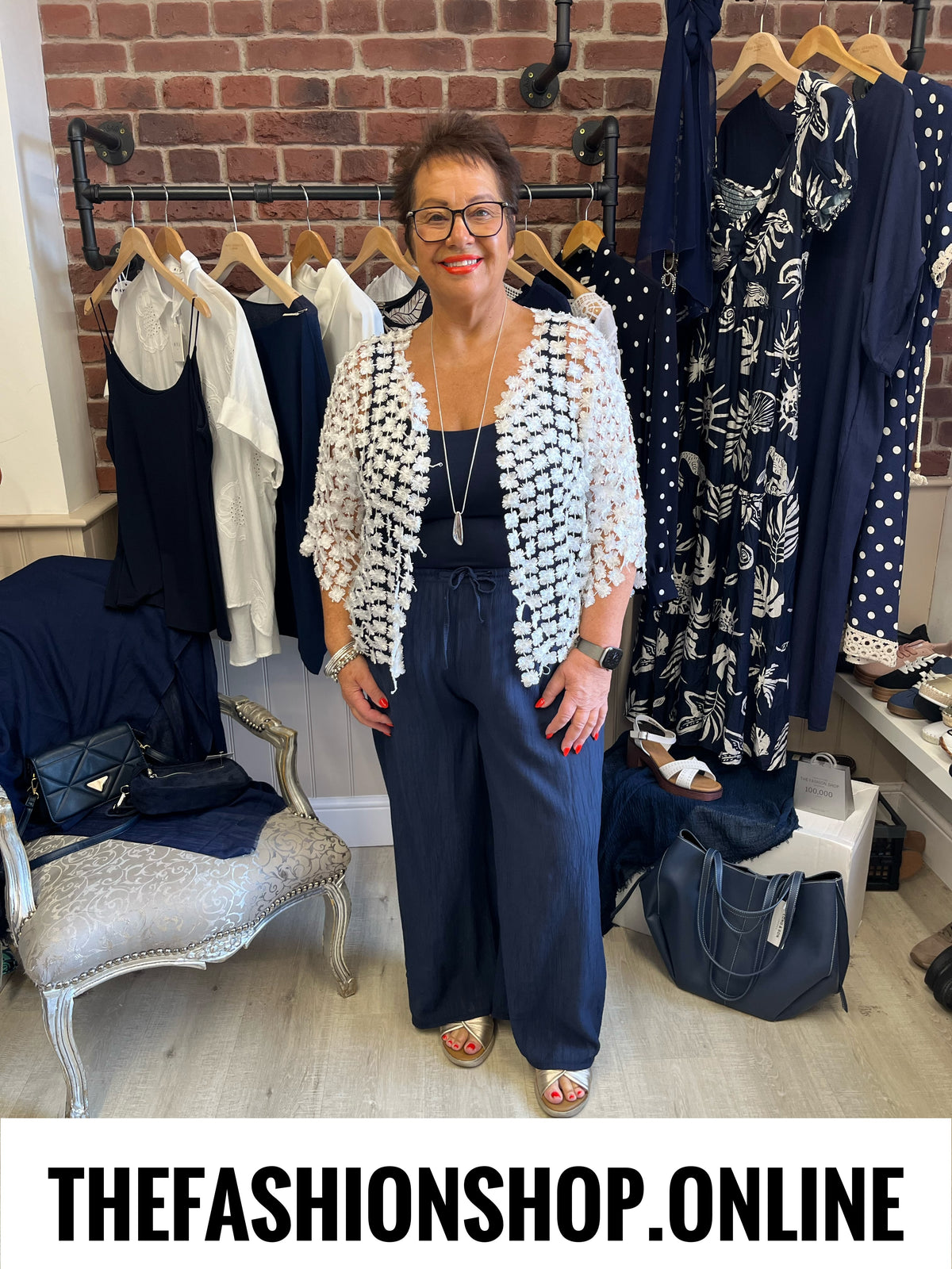 Aurora white daisy cardigan 10-18