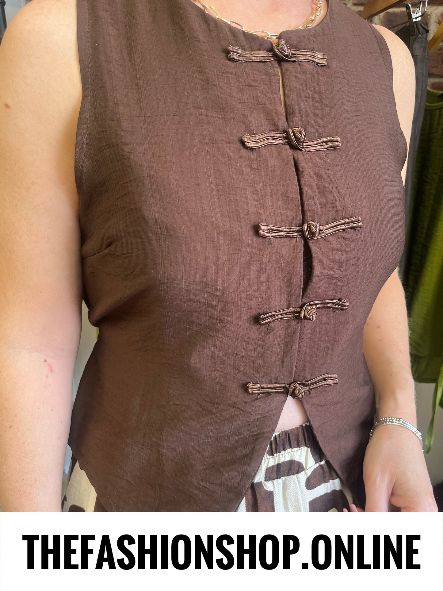 Sylvia brown sleeveless top 8-12