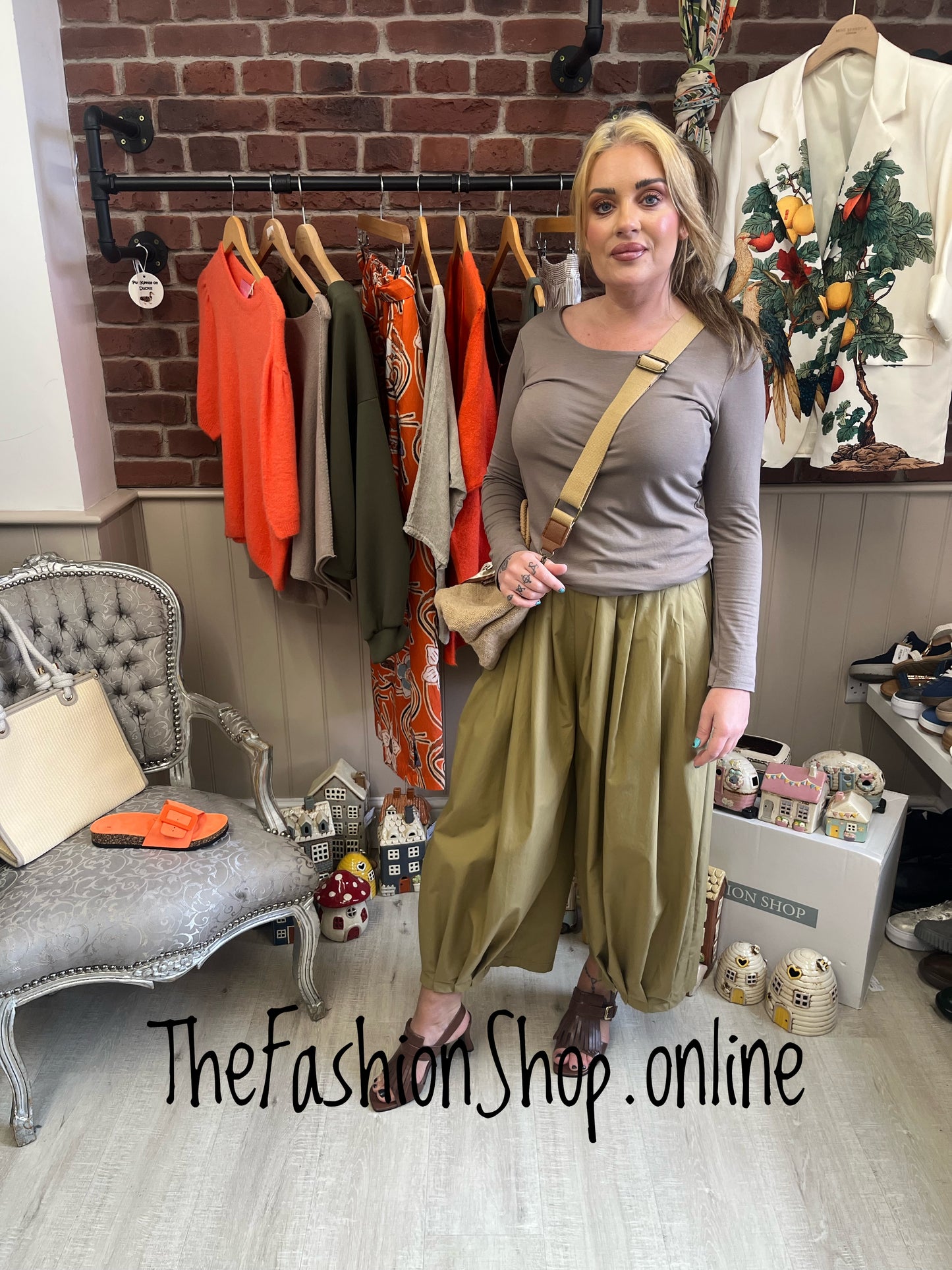 Casey olive cropped trousers 8-14