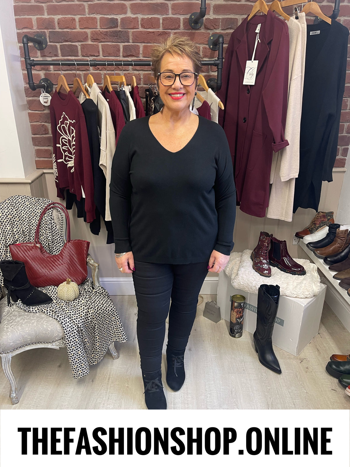 Harlow black V neck fine knit jumper 14-20