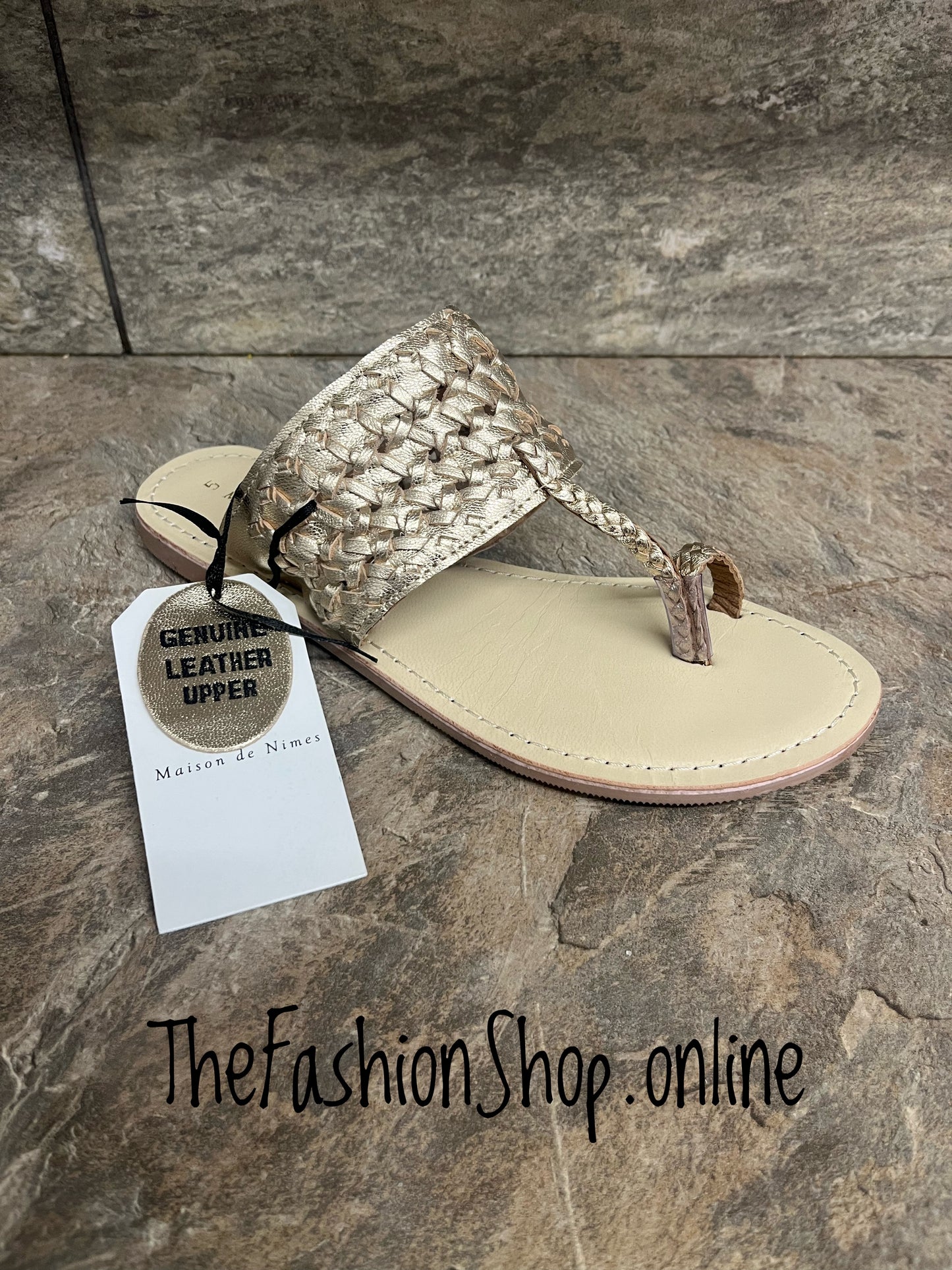 Ava gold leather toe post sandals sizes 4-7 (37-40)