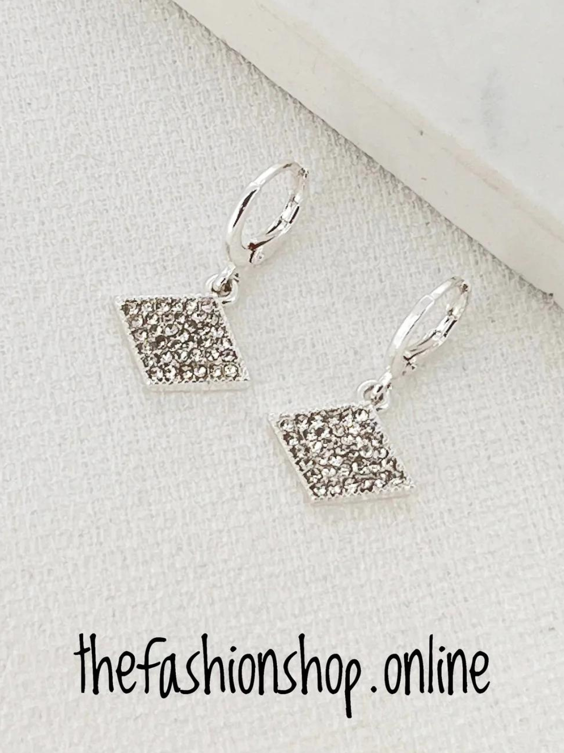 Envy diamond shaped silver earrings