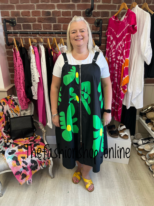 Fly Out black daisy pinafore dress in two colours 14-22