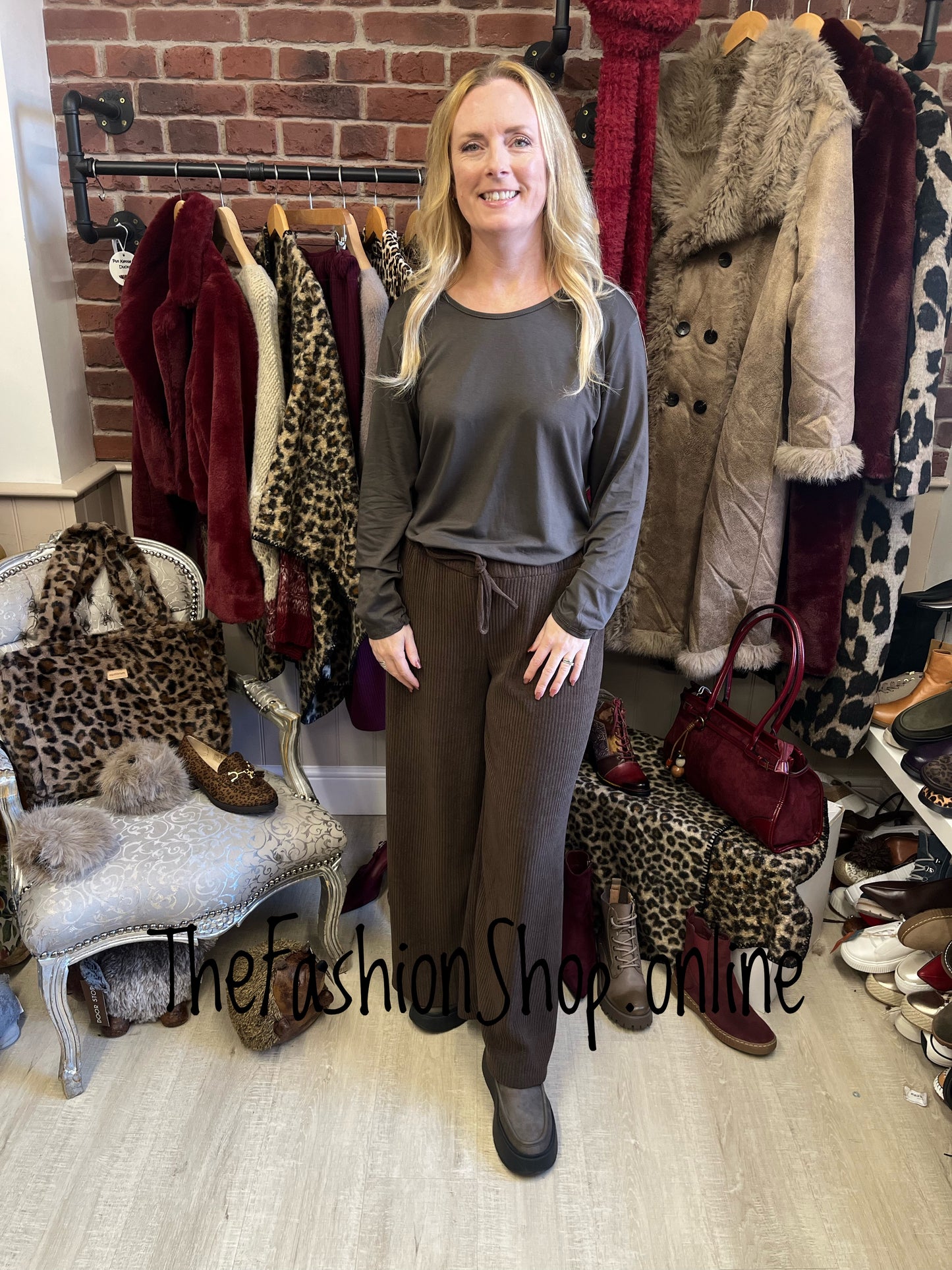 Tia brown long sleeve layering top 12-18