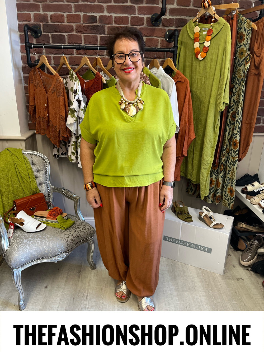 Danielle olive V neck top 14-20