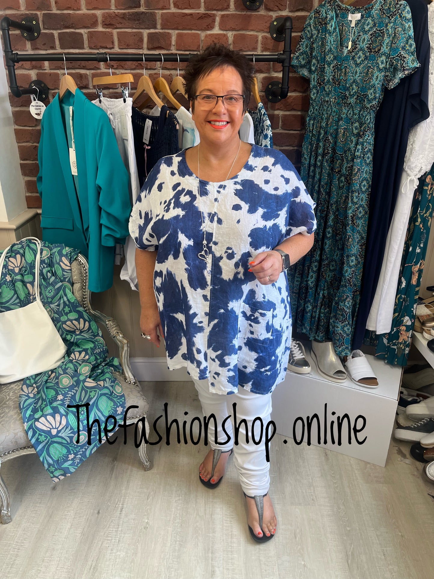 Ruby navy and white print linen top 18-24