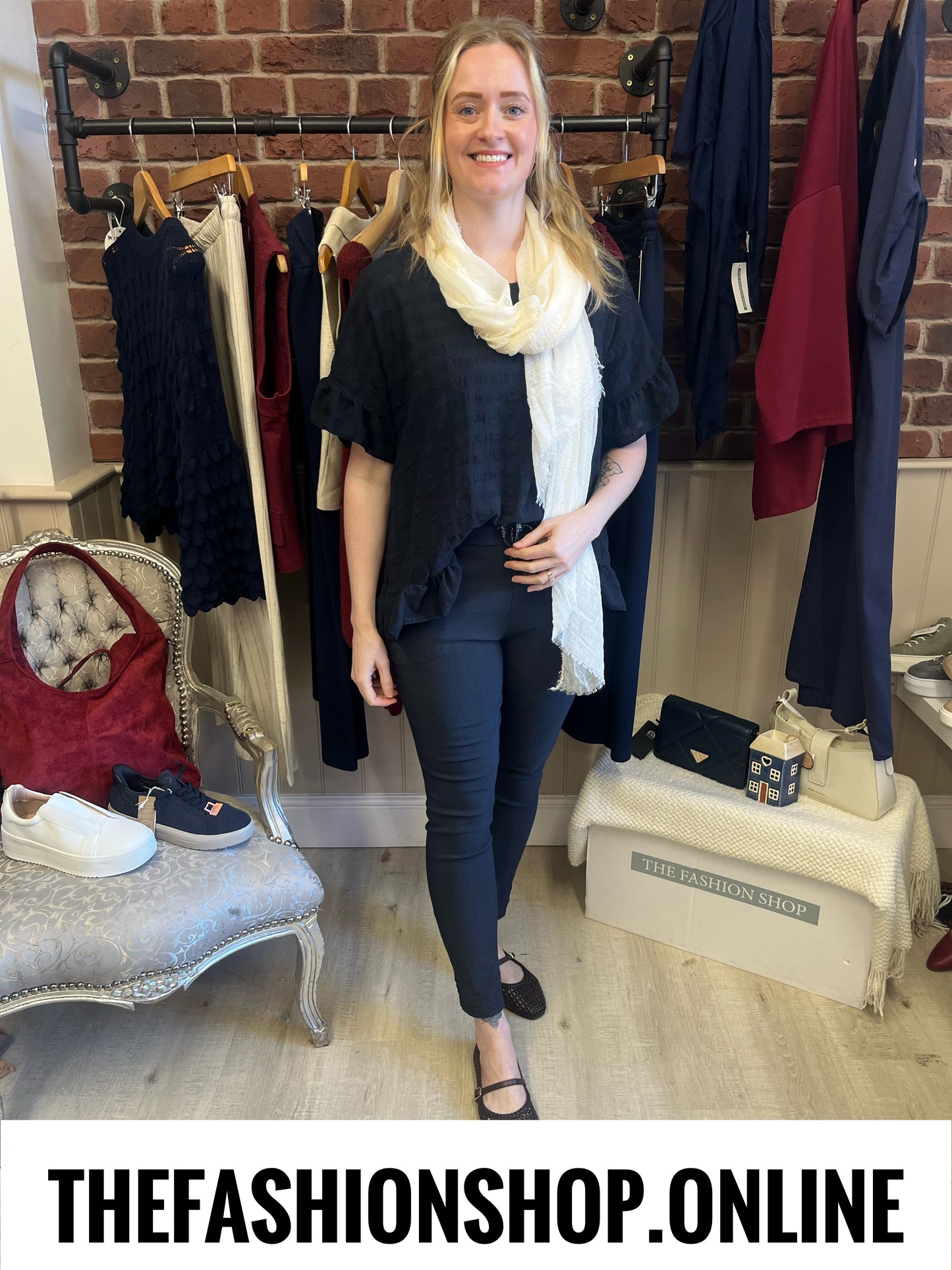 Magic Trousers in Navy 12,14,16