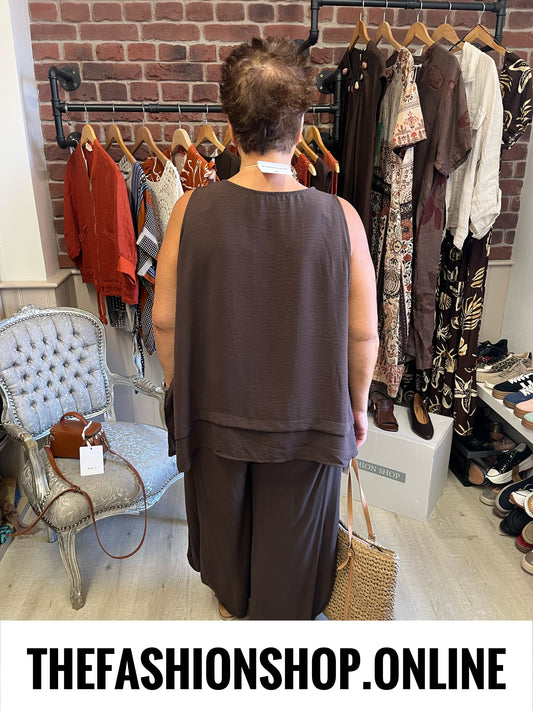 Elaina brown dipped hem top 14-22
