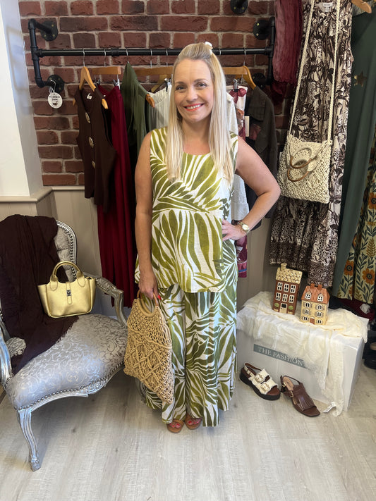 Mia lime and cream sleeveless top 8-14