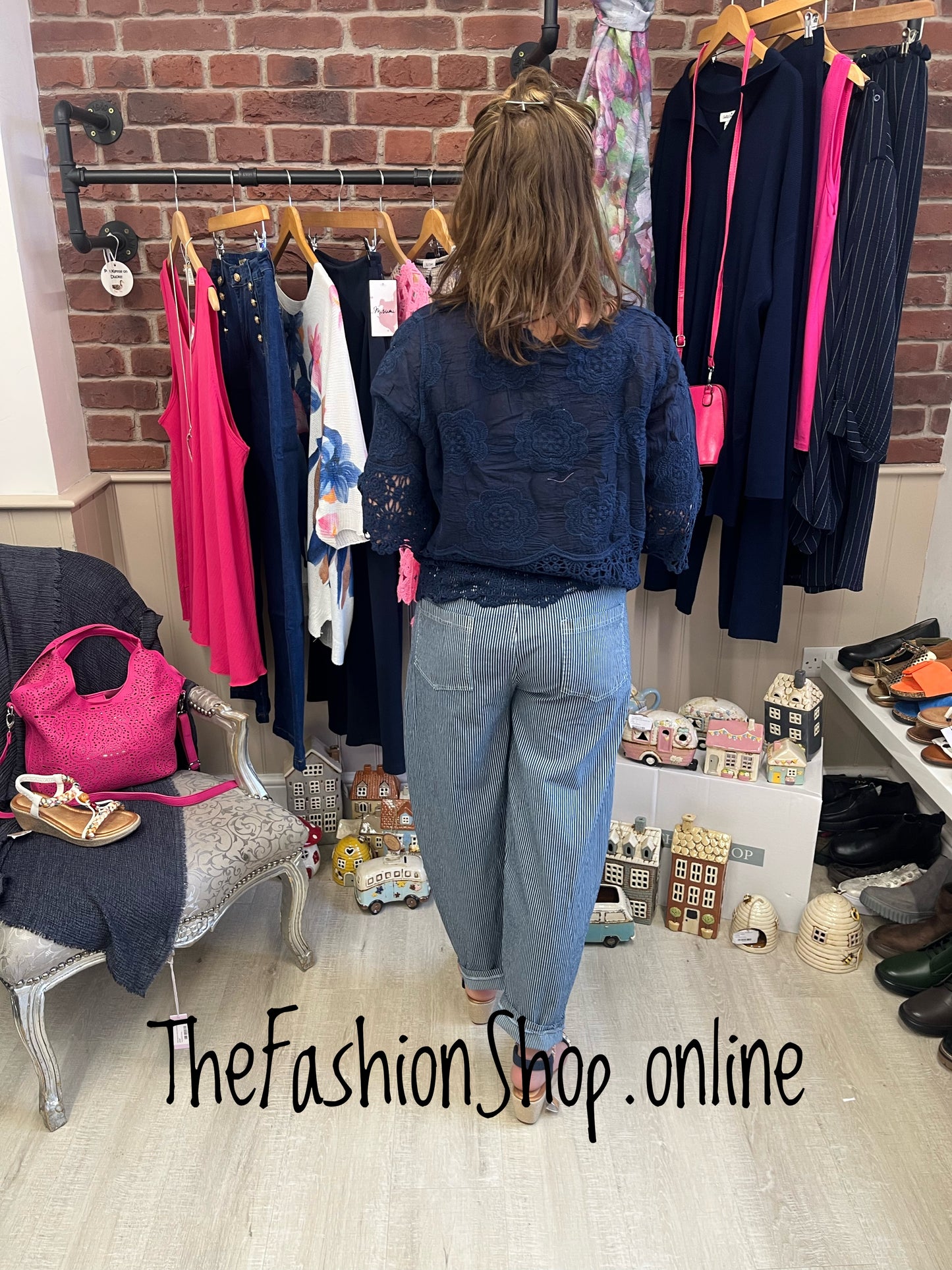 Sienna navy lace blouse 8-16