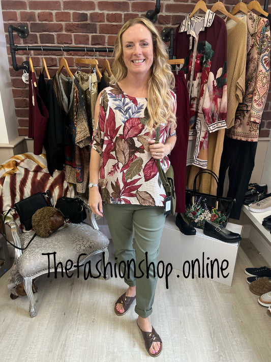 Marilyn wine wild leaf cold shoulder top 12-18