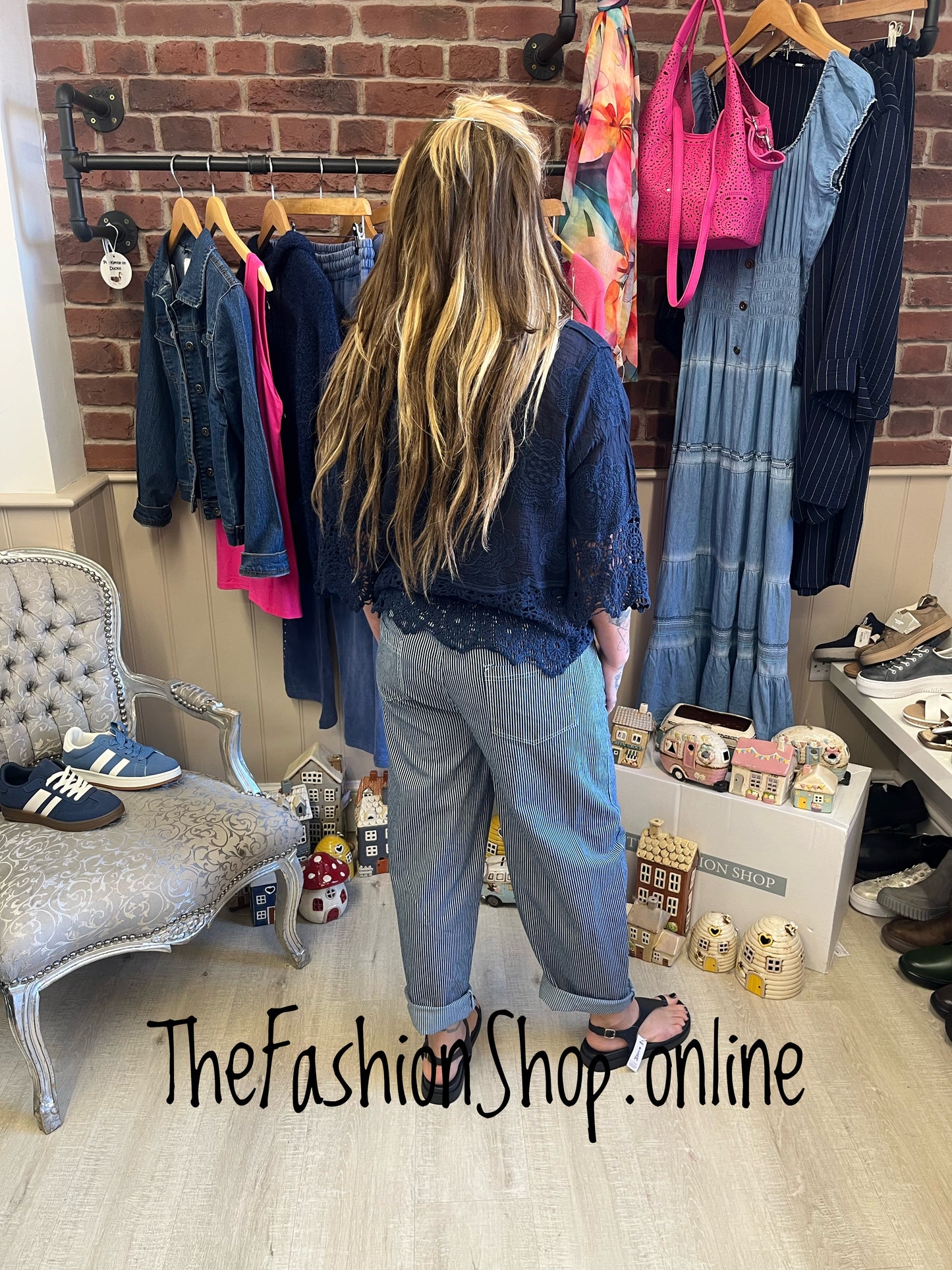 Sienna navy lace blouse 8-16