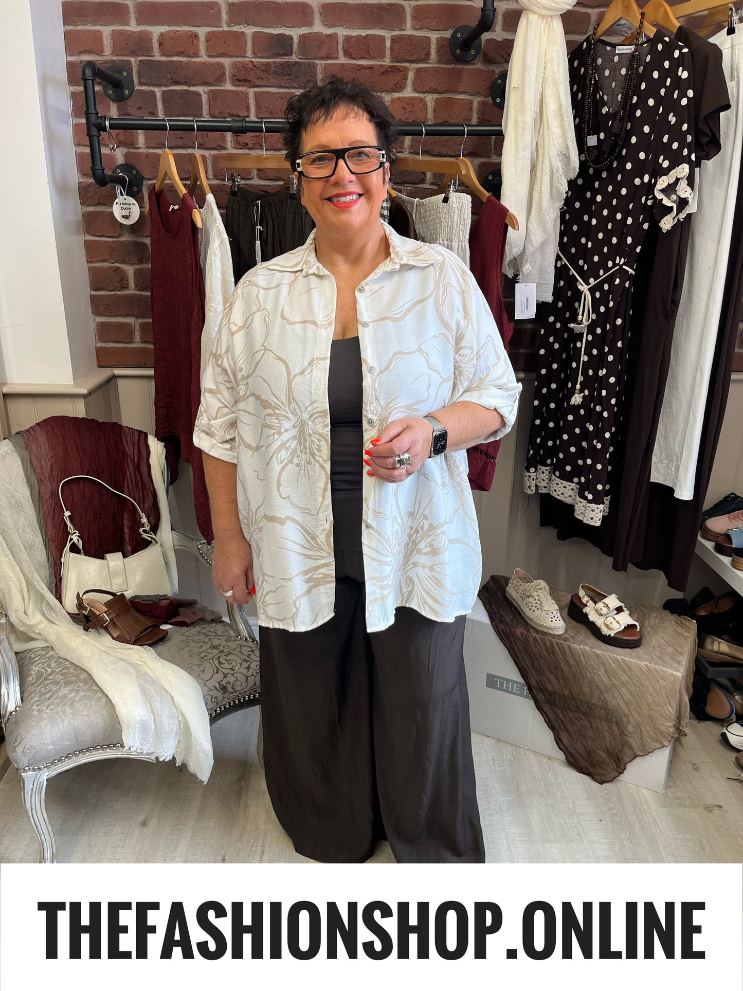Davina white and beige flowers shirt 16-22