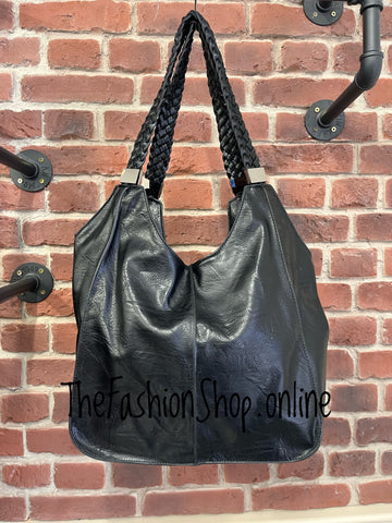 Cloe Black Shoulder Bag